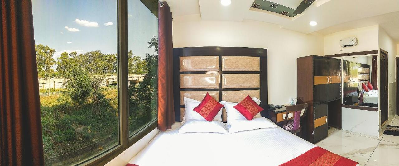 Hotel Sahil Palace Rupnagar  Exterior foto